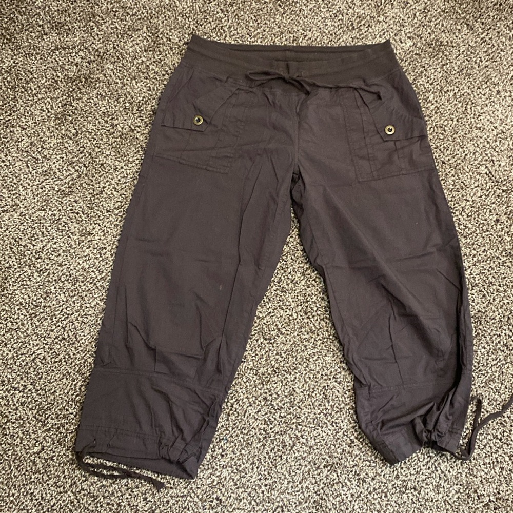 XCVI capris.